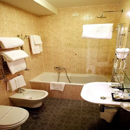 Отель Anglo Americano 4*
