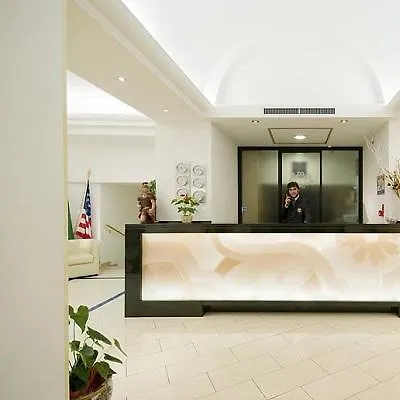 Anglo Americano 4*