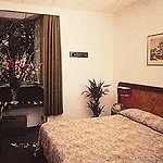 Anglo Americano 4*