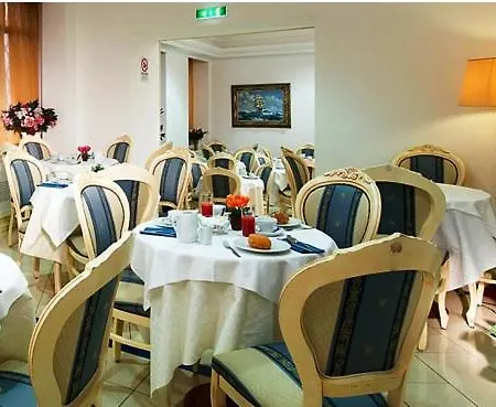 Anglo Americano Otel 4*